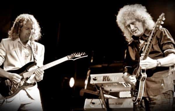 picture of Bernhard Beibl and Brian May performing together